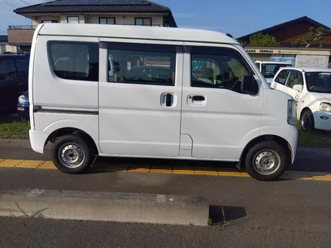 Mitsubishi Minicab Van