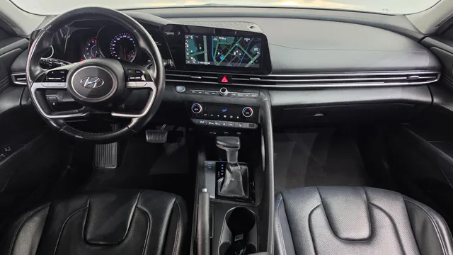 Hyundai Elantra (Avante)