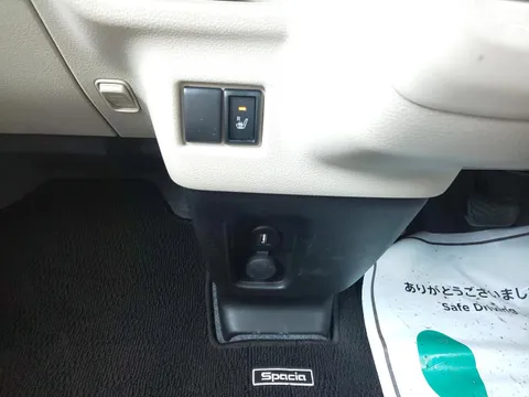 Suzuki Spacia