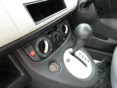 Subaru R2