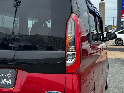 Mitsubishi eK Space