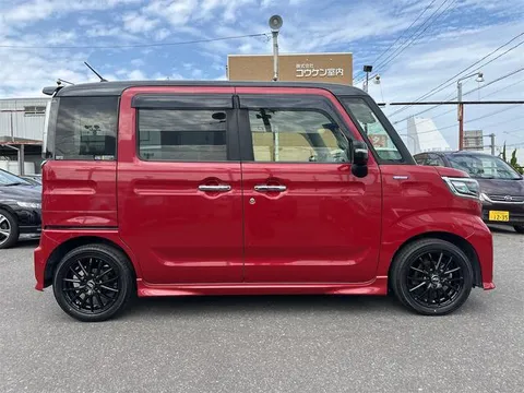Suzuki Spacia Custom