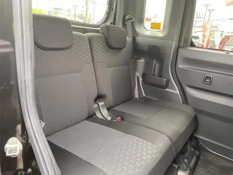 Toyota Pixis Mega