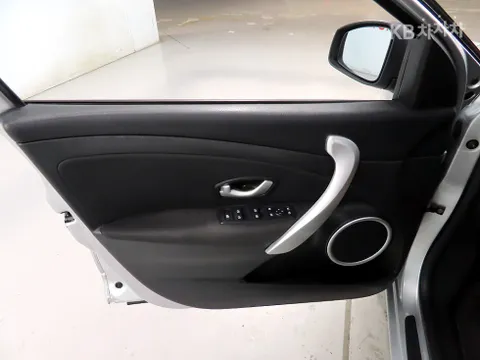Renault SM3