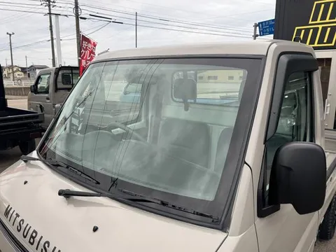 Mitsubishi Minicab Truck