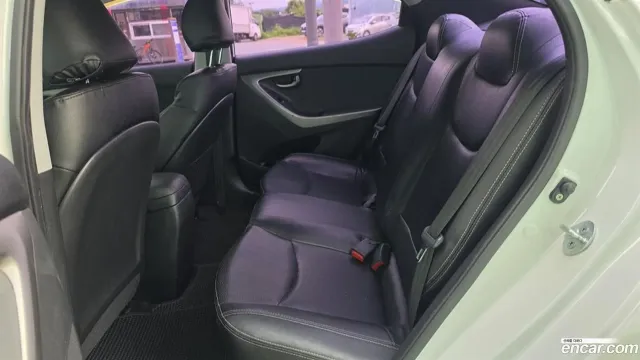 Hyundai Elantra (Avante)