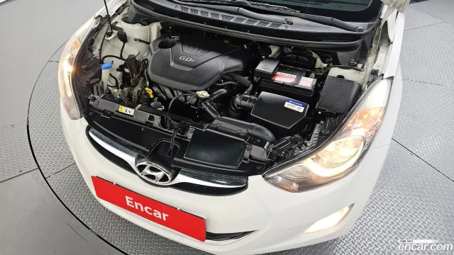 Hyundai Elantra (Avante)