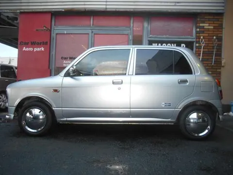 Daihatsu Mira Gino