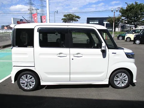 Suzuki Spacia Custom