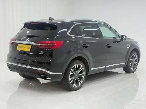 Hongqi HS5