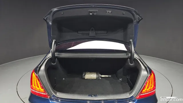 Genesis G90 (EQ900)
