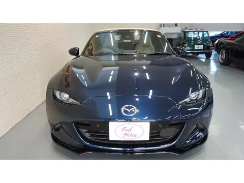 Mazda MX-5 (Roadster)