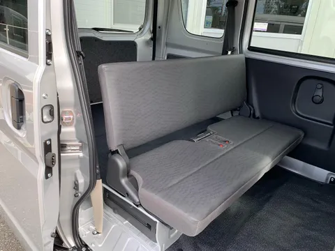 Mitsubishi Minicab Van