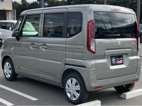 Suzuki Spacia