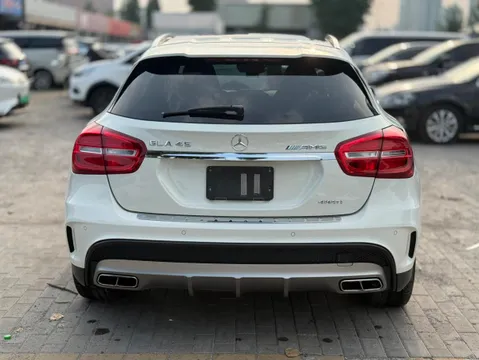 Mercedes-Benz Mercedes-Benz GLA