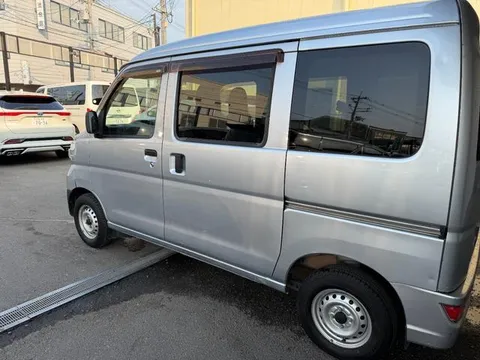 Daihatsu Hijet Cargo