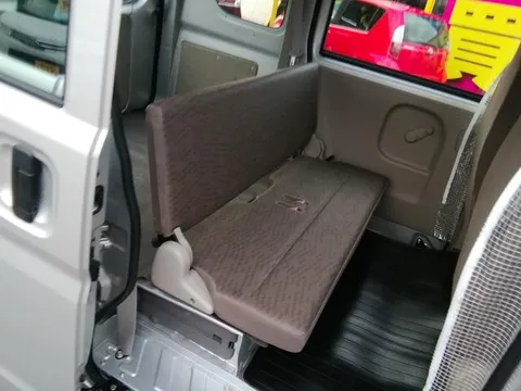 Mitsubishi Minicab Van