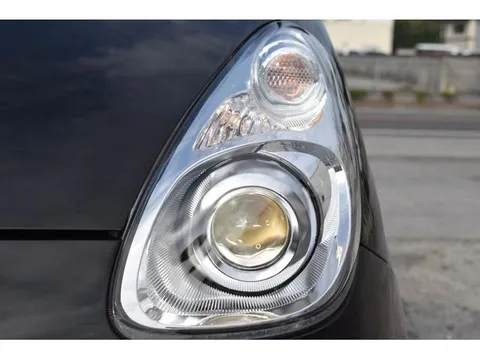 Subaru R1