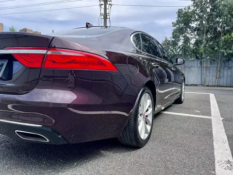 Jaguar XFL
