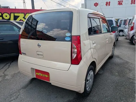 Nissan Pino