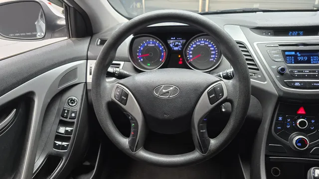 Hyundai Elantra (Avante)