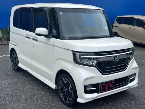 Honda N-BOX Custom