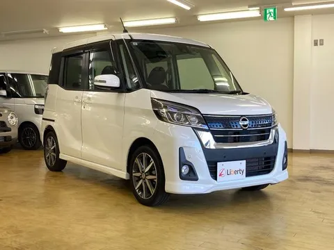 Nissan Dayz Roox