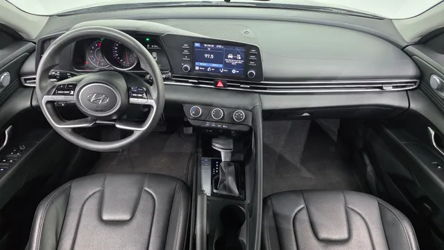Hyundai Elantra (Avante)