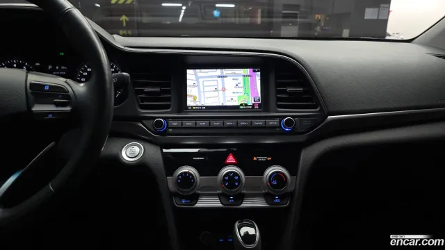 Hyundai Elantra (Avante)
