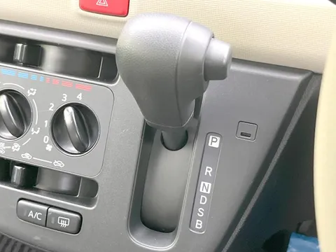 Daihatsu Mira Tocot