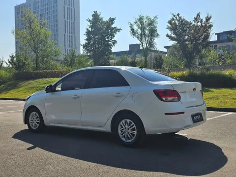 Kia Pegas