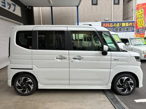 Suzuki Spacia Custom