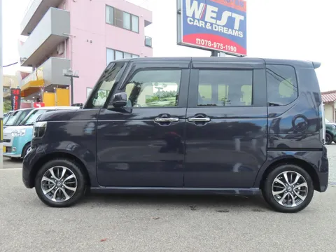 Honda N-BOX Custom