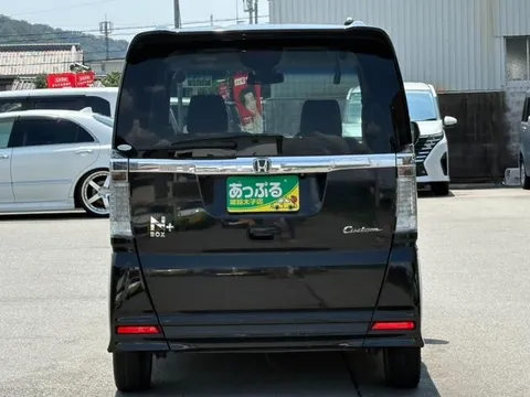 Honda N-BOX Plus Custom