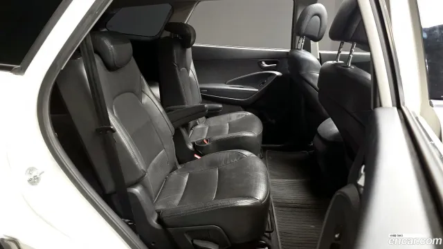 Hyundai Grand Santa Fe (Maxcruz)