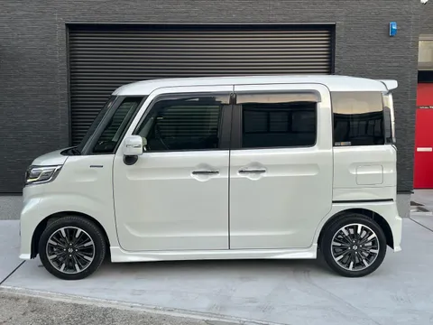 Suzuki Spacia Custom