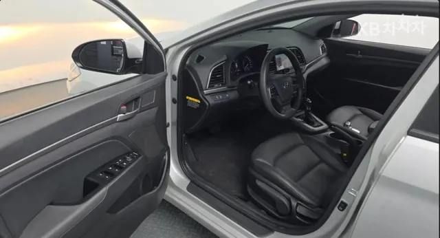 Hyundai Elantra (Avante)