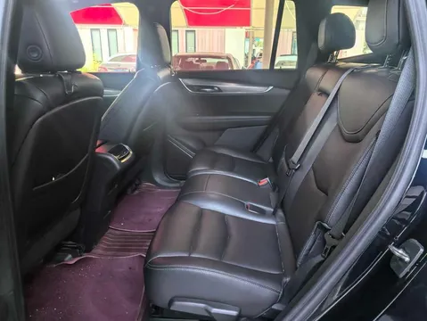 Cadillac XT6