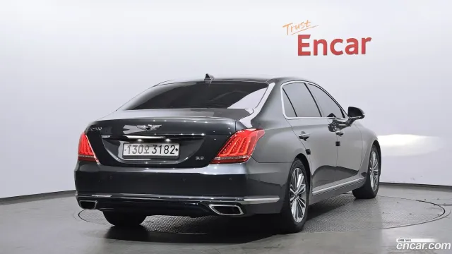 Genesis G90 (EQ900)