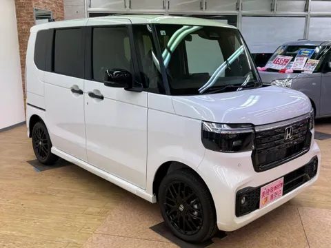 Honda N-BOX Custom