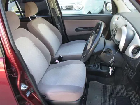 Daihatsu Mira Gino