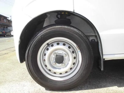 Mitsubishi Minicab Van