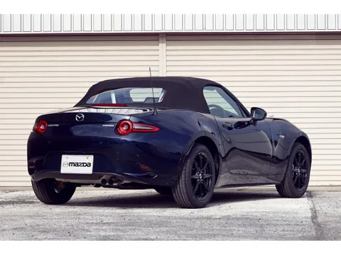 Mazda MX-5 (Roadster)