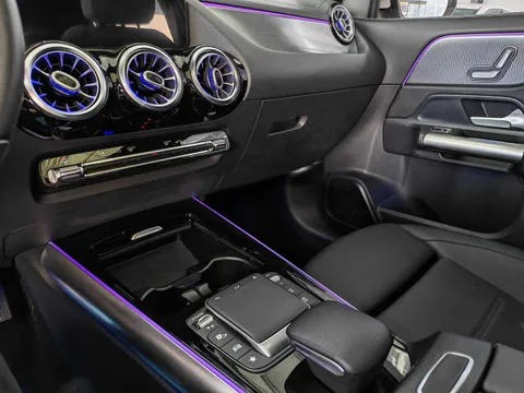 Mercedes-Benz Mercedes-Benz GLA