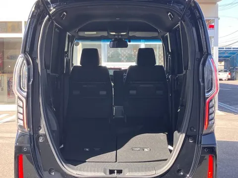 Honda N-BOX Custom
