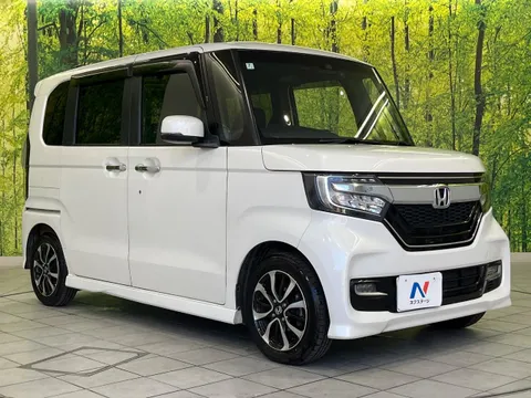 Honda N-BOX Custom