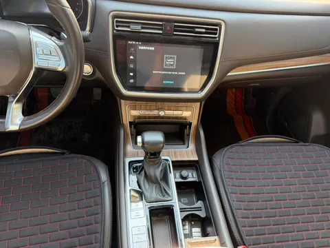 Roewe RX8
