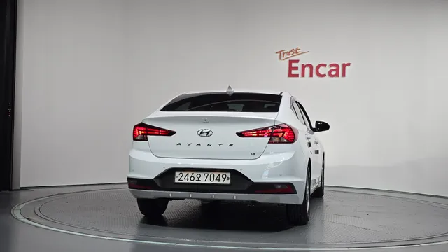 Hyundai Elantra (Avante)