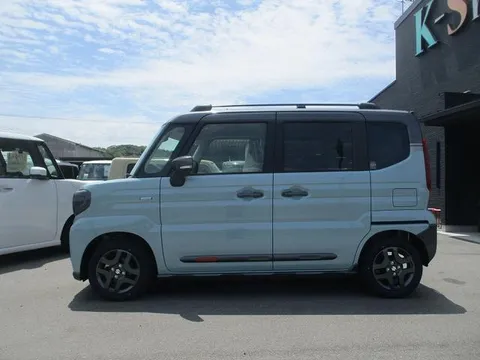Suzuki Spacia Gear