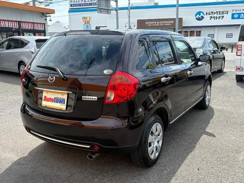 Mazda Verisa